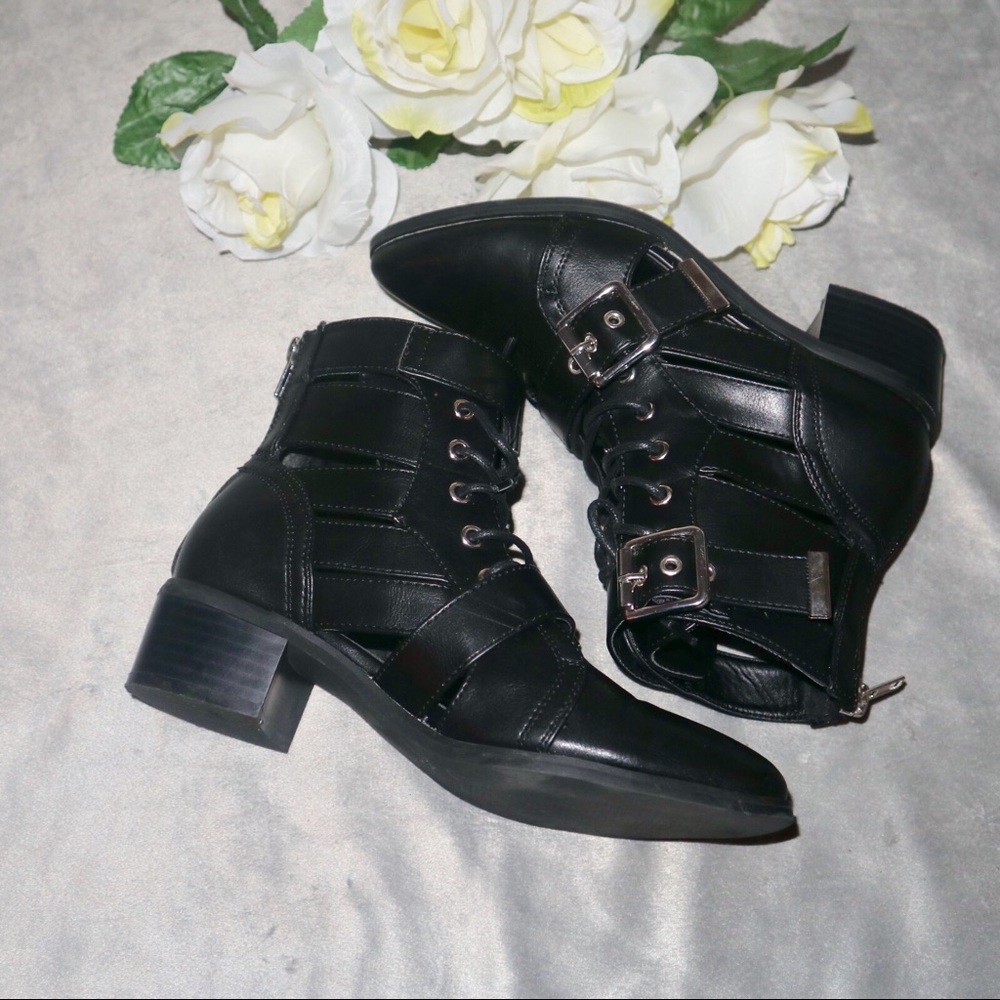 Steve MADDEN lace up sidecutout booties back zippe